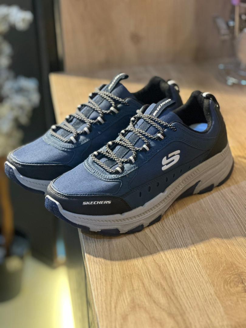 SKETCHERS GO WALK